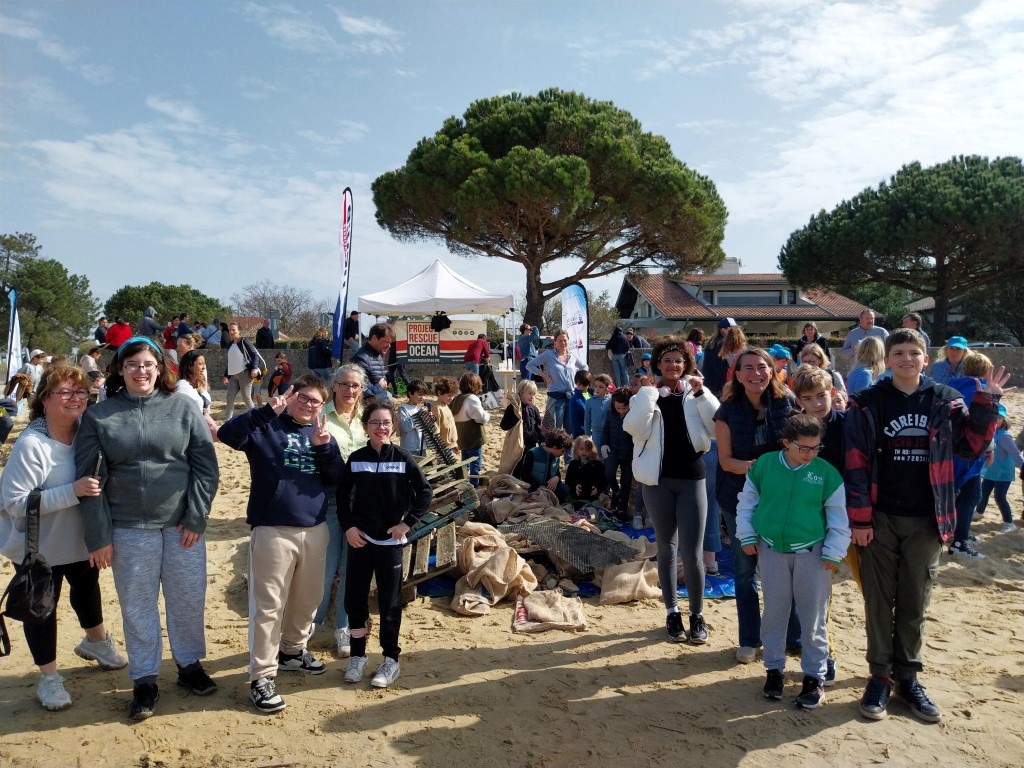 [ÉCOLOGIE] Nouvelle opération ‘Beach Clean up’ pour l’IME de Taussat